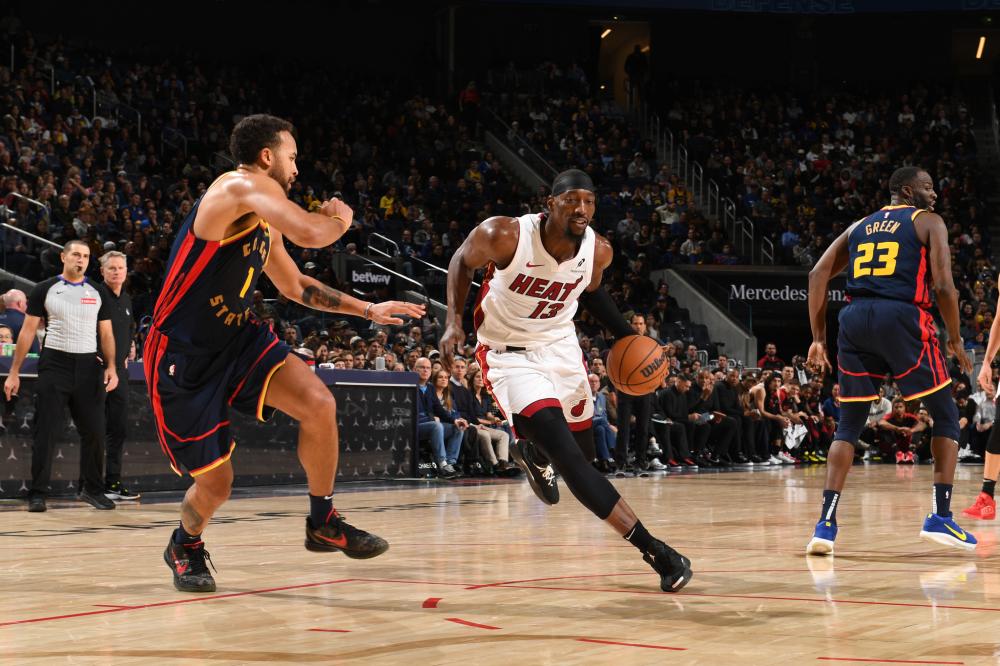 特里：詹姆斯适合踢后卫，踢中场时背对球门接球的感觉不一样.