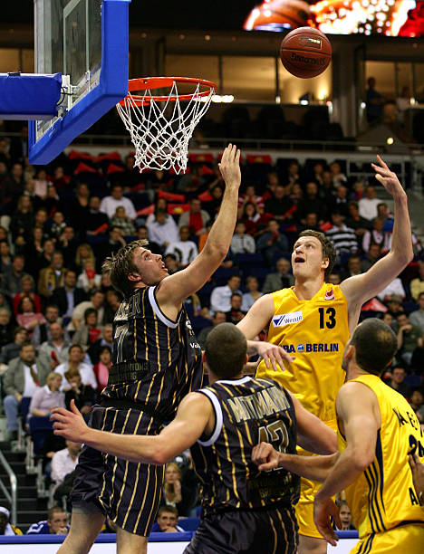 与全队表现 与全队表现