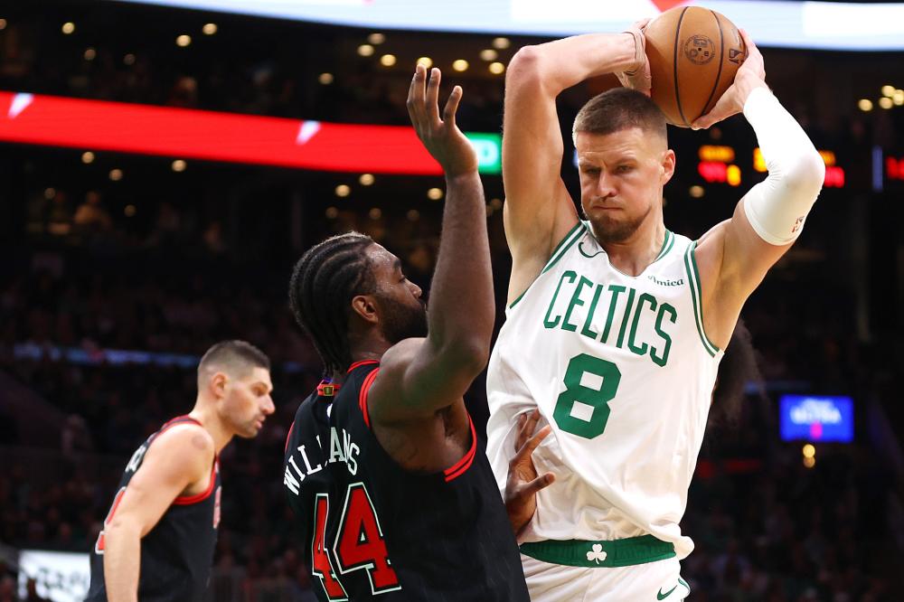 李霄鹏是中 李霄鹏是中