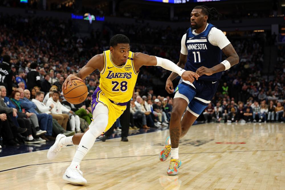 体育梅西重返巴塞罗那 为哈维庆祝生日